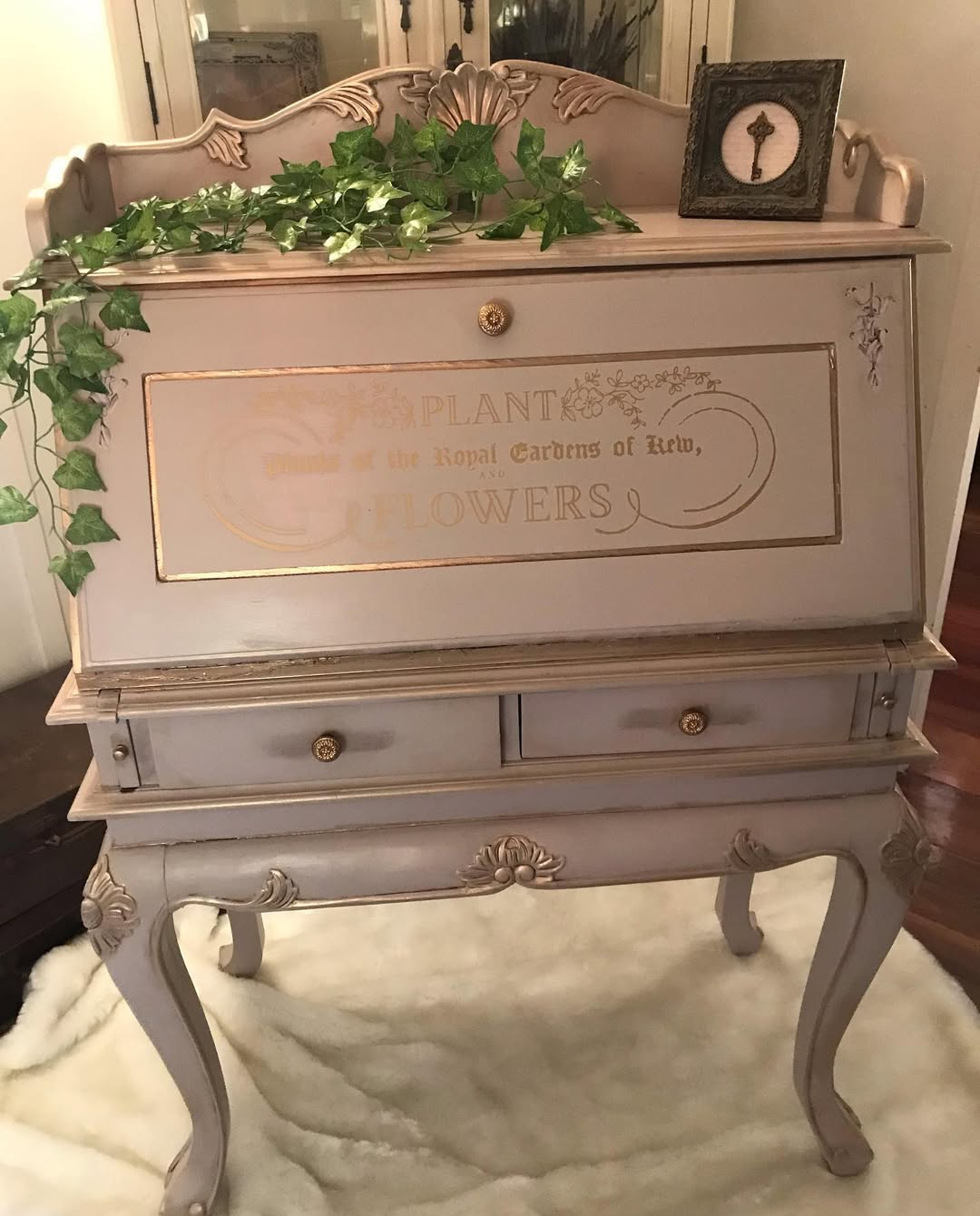 French Writing Bureau